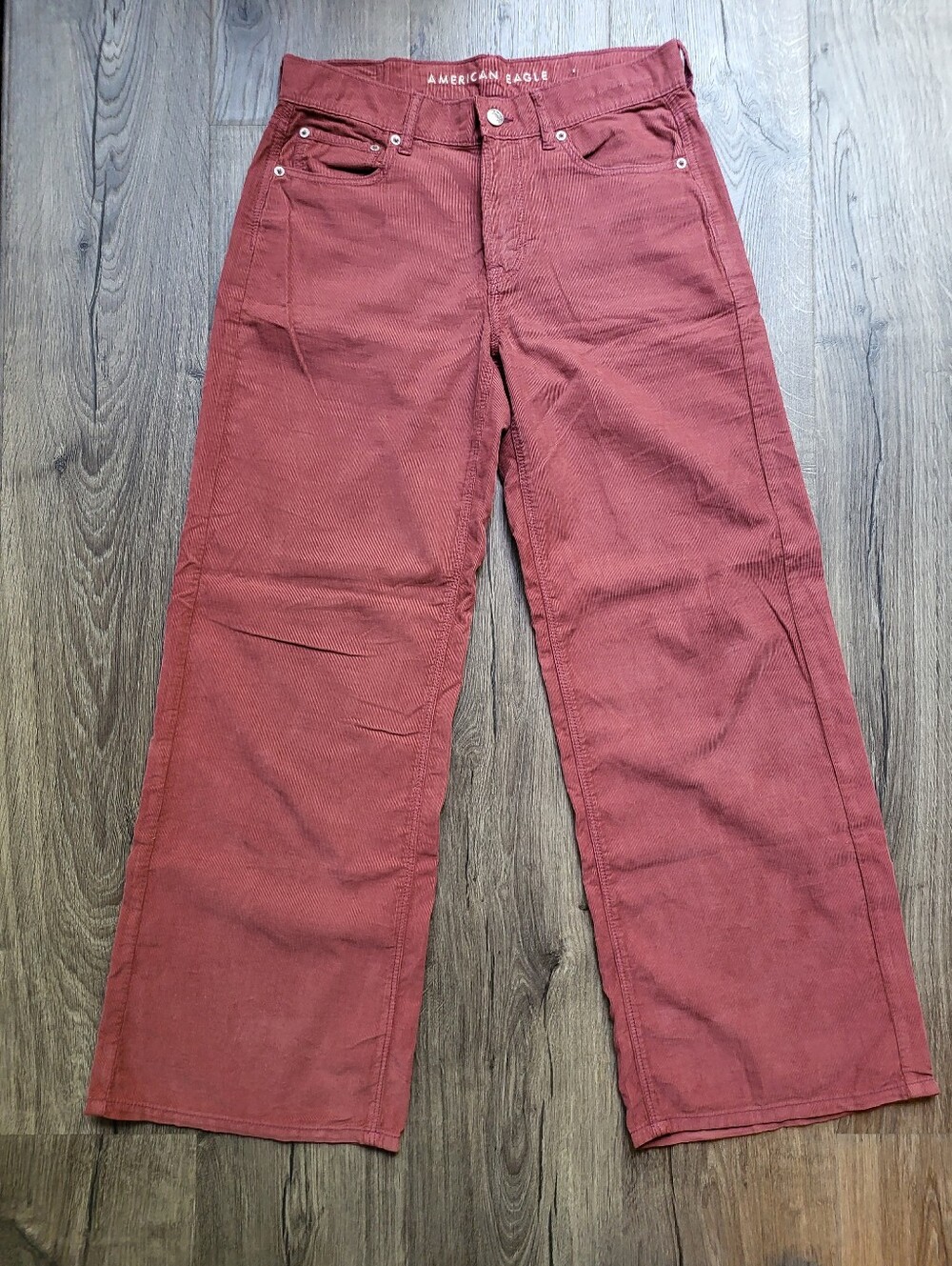 American Eagle Lowrise Skater Corduroy Jeans Size 4 Short
